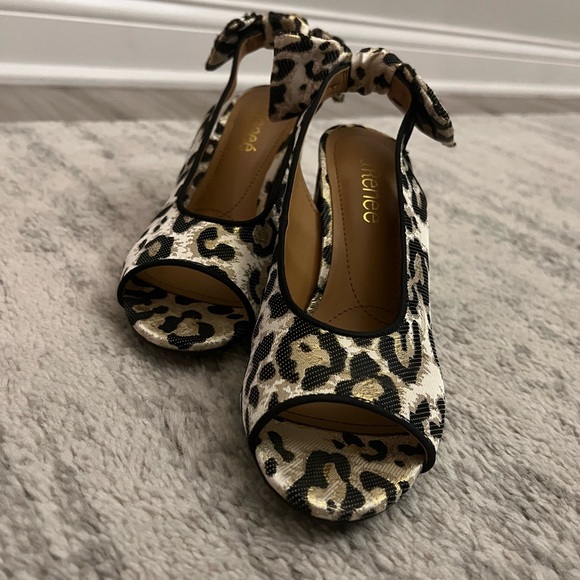 J. Renee Brietta Leopard Slingback Block Heels ๐ - Picture 8 of 16